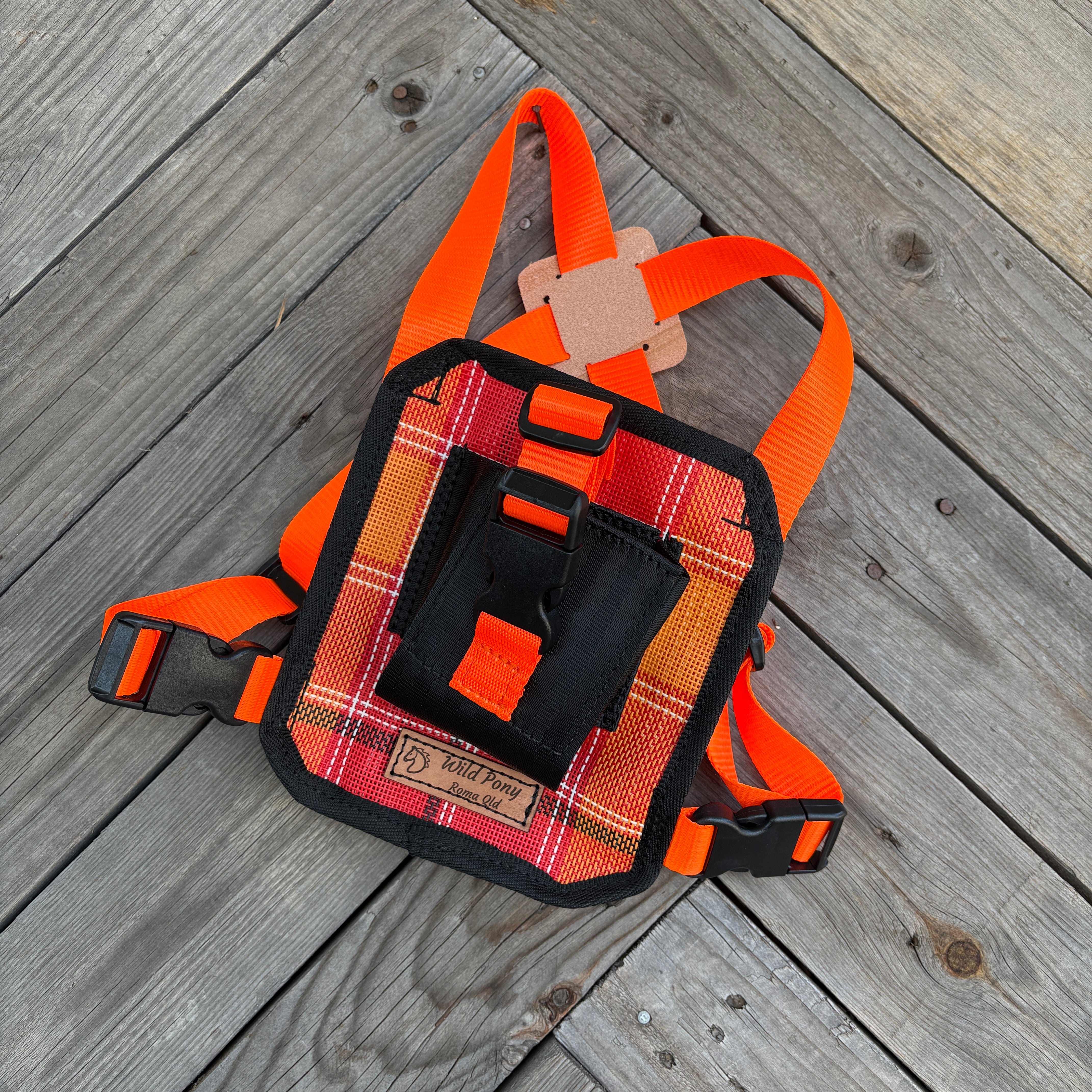 HTS KIDS 2 Way/UHF Holder & Harness